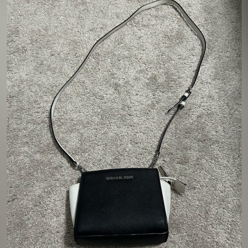 Michael Kors Black and White Crossbody Bag